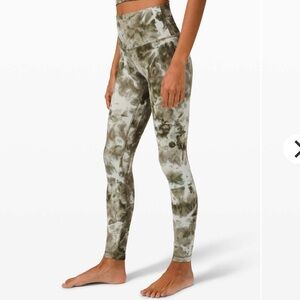 Lululemon Align Leggings 
Diamond Dye Light Sage Army Green Olive Size 18x 28”